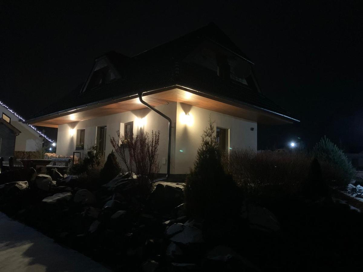 Villa Jasen Stará Lesná エクステリア 写真