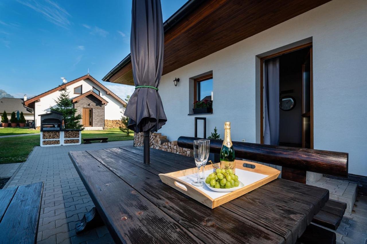 Villa Jasen Stará Lesná エクステリア 写真